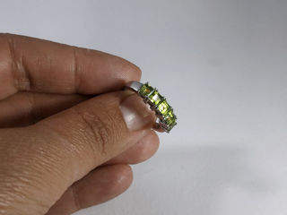 Серебряное кольцо 925 пробы с драгоценным каменем Хризолит (Перидот). Размер 18 foto 10