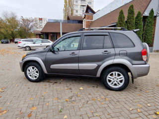 Toyota Rav 4 foto 4