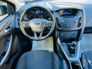 Ford Focus foto 5