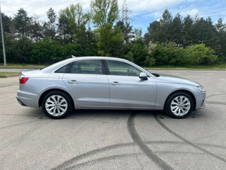 Audi A4 фото 4
