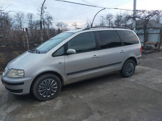 Volkswagen Sharan foto 2