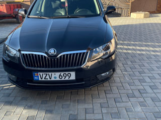 Skoda Superb foto 2