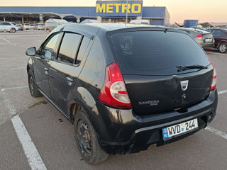 Dacia Sandero foto 2