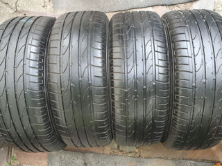 235/55/ R17- Bridgestone.