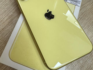 Apple iPhone 11 4/128 Gb - 5590 lei