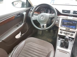 Volkswagen Passat foto 8