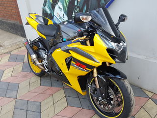 Suzuki GSXR 1000 foto 1