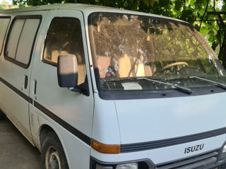 Isuzu Midi foto 2