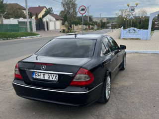 Mercedes E-Class foto 4