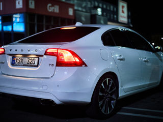 Volvo S60 foto 4