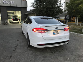 Ford Fusion foto 3