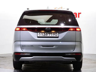 KIA Carnival foto 4