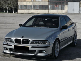 BMW 5 Series foto 10