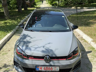 Volkswagen Golf foto 1