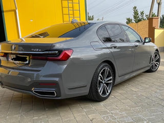 BMW 7 Series foto 2