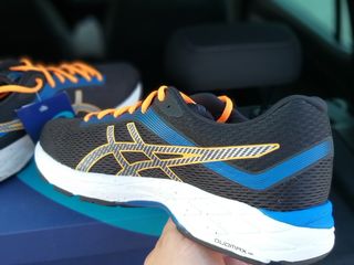 asics gel zone 7