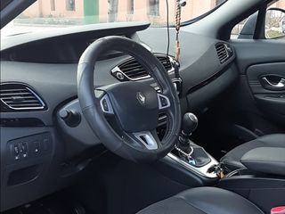 Renault Grand Scenic foto 1