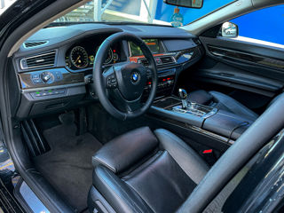 BMW 7 Series foto 11