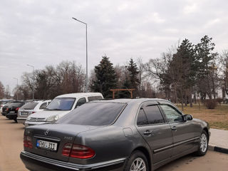 Mercedes E-Class foto 5