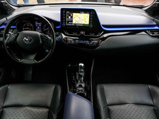 Toyota C-HR foto 14