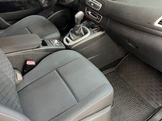 Renault Grand Scenic foto 9