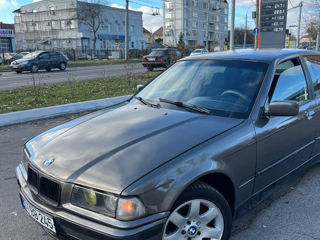 BMW 3 Series foto 5