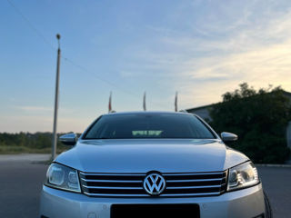 Volkswagen Passat foto 3