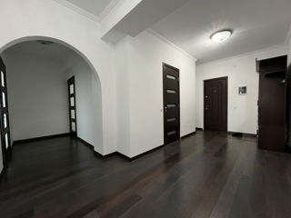 Apartament cu 2 camere, 77 m², Poșta Veche, Chișinău foto 16