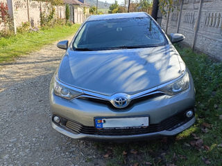 Toyota Auris foto 1