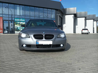 BMW 5 Series foto 10