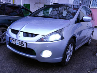 Mitsubishi Grandis foto 5