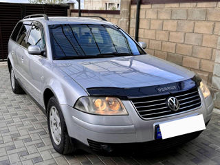 Volkswagen Passat foto 3