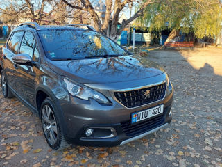 Peugeot 2008 foto 2