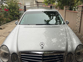 Mercedes E-Class foto 2