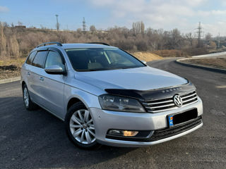 Volkswagen Passat foto 3