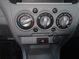 Nissan Pixo foto 8