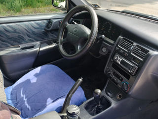 Toyota Carina foto 5