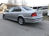 BMW 5 Series foto 5