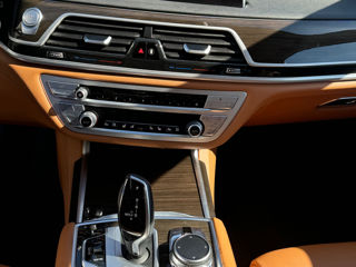 BMW 7 Series foto 6