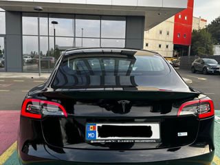 Tesla Model 3 foto 3