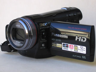 Vind camera panasonic hdc-hs100 noua 2 baterii incarcator geanta