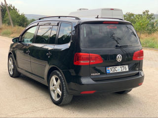 Volkswagen Touran foto 4