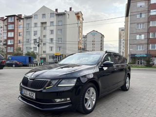 Skoda Octavia foto 1