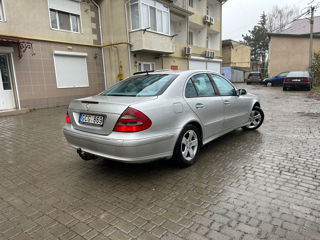 Mercedes E-Class foto 4