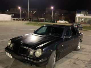 Mercedes E-Class foto 6