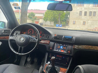 BMW 5 Series foto 5