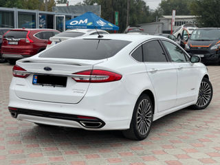 Ford Fusion foto 4