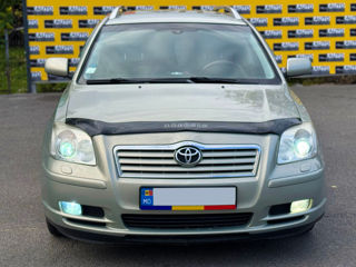 Toyota Avensis foto 2