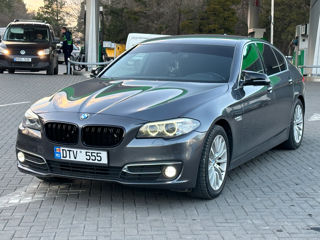 BMW 5 Series foto 2