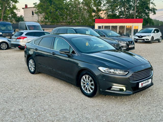 Ford Mondeo foto 2